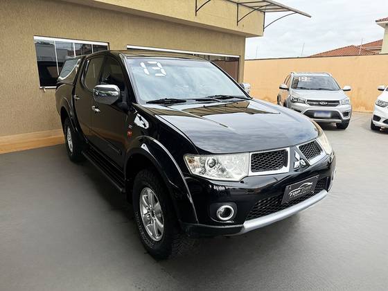 MITSUBISHI L200 TRITON 3.2 HPE 4X4 CD 16V TURBO INTERCOOLER DIESEL 4P AUTOMÁTICO
